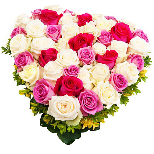 "Ода любви". Цветочная композиция из роз-микс в форме сердца